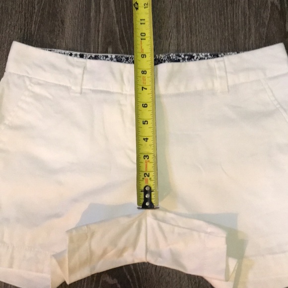White Chino shorts size 6 - Picture 5 of 10